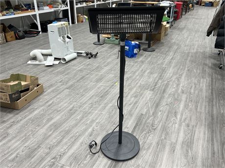 ELECTRIC PATIO HEATER - WORKS (60” tall)