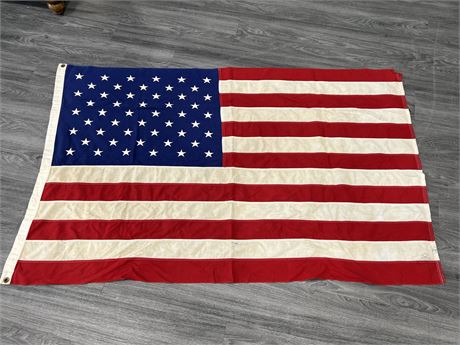 VINTAGE USA FLAG (66”x43”)