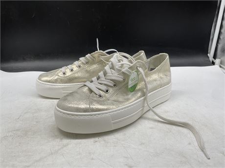 (NEW WITH TAGS) PAUL GREEN ECO SIZE 7 1/2 SHOES