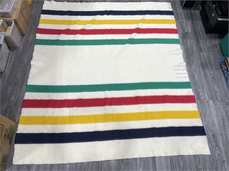 4 POINT HUDSONS BAY BLANKET GOOD CONDITION 74”x85”
