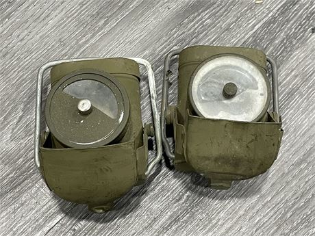 2 WWII MILITARY BLACKOUT LAMPS