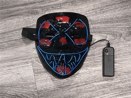 NEON LIGHTED FACE MASK