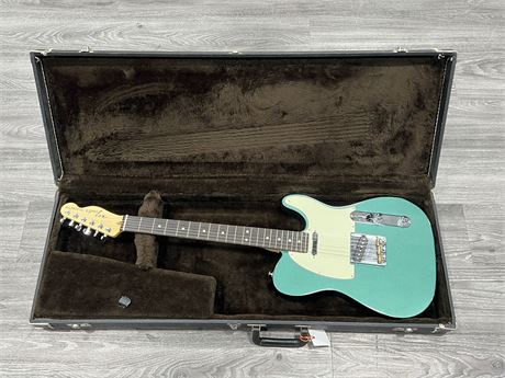AUTHENTIC FENDER TELECASTER MADE IN USA - IN HARD SHELL CASE