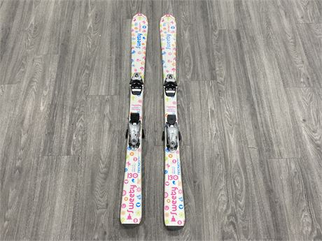 130CM NEW CONDITION SWEETY TECHNO SKIS