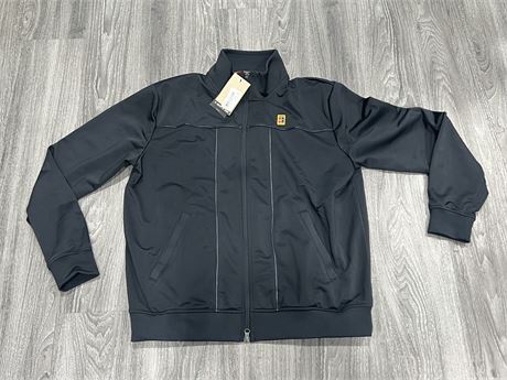 NEW WITH TAGS NIKE ZIP UP TOP - SIZE LARGE