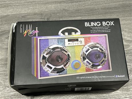 NEW/OPEN BOX BLING BOX BLUETOOTH/SPEAKER RADIO