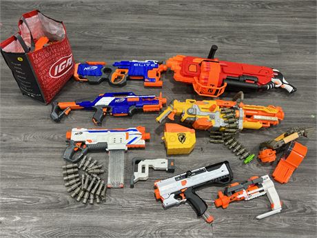 COLLECTION OF NERF GUNS / ACCESSORIES