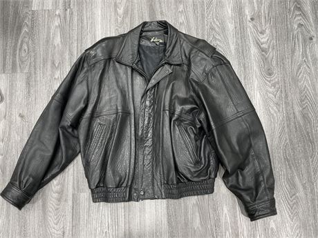 MENS NETO LEATHER JACKET SIZE 46 MADE IN CANADA