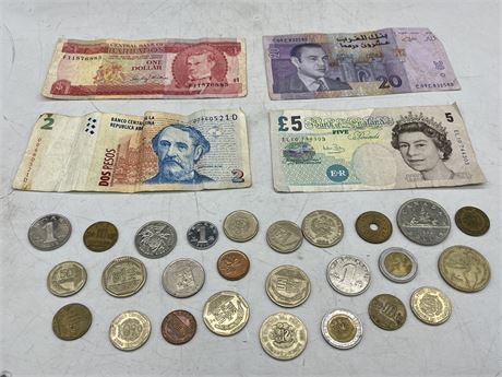 LOT OF VINTAGE BILLS AND COINS