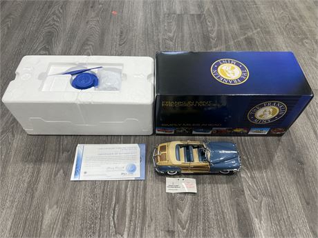 FRANKLIN MINT 1:24 SCALE 1948 CHRYSLER TOWN & COUNTRY DIECAST CAR - MINT IN BOX