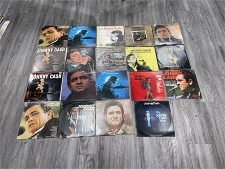 19 JOHNNY CASH RECORDS (SCRATCHED)