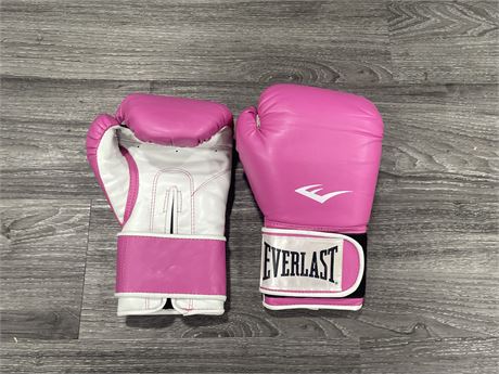 PINK EVERLAST BOXING GLOVES (SIZE 12)