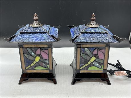 2 STAINED GLASS DRAGONFLY LIGHTS - WORKS (10” tall)
