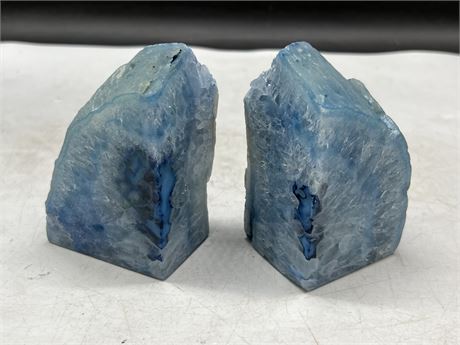 PAIR OF AGATE BOOK ENDS (4.5”)