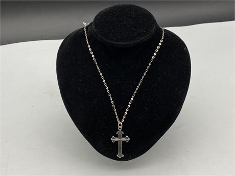 MEXICAN 925 STERLING CROSS PENDANT & CHAIN (18”)