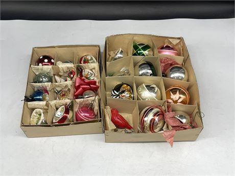 2 BOXES OF VINTAGE 1950’s CHRISTMAS ORNAMENTS