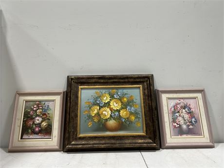 3 ORIGINAL OIL ON CANVAS FLORAL PAINTINGS - LARGEST IS 21”x18”