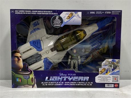 NEW BUZZ LIGHT YEAR SPACE SHIP PLAY SET