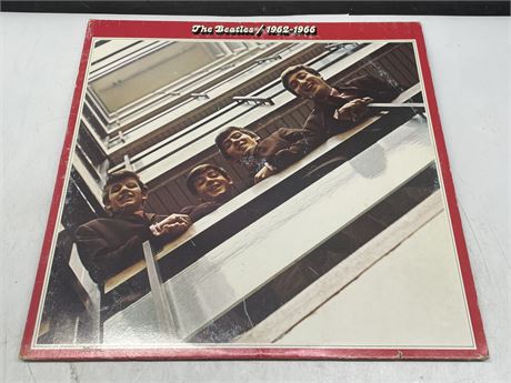 THE BEATLES - 1962-1966 2 LP - (G) SLIGHTLY SCRATCHED