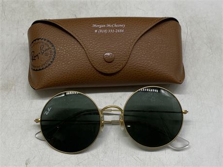 VINTAGE RAY BAN SUNGLASSES (LENS SCRATCHED)