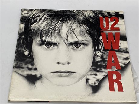 U2 - WAR - GATEFOLD EXCELLENT (E)