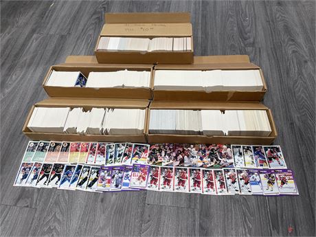 LARGE LOT OF MISC 90’S HOCKEY CARDS