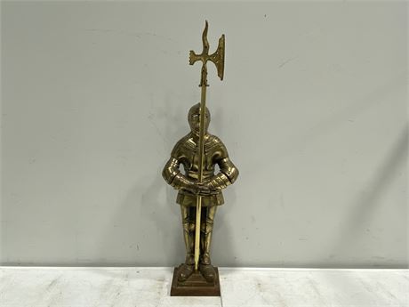 LARGE HEAVY MCM BRASS MEDIEVAL KNIGHT (35”)