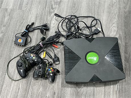 XBOX ORIGINAL W/ 2 THIRD PARTY CONTROLLERS & CORDS