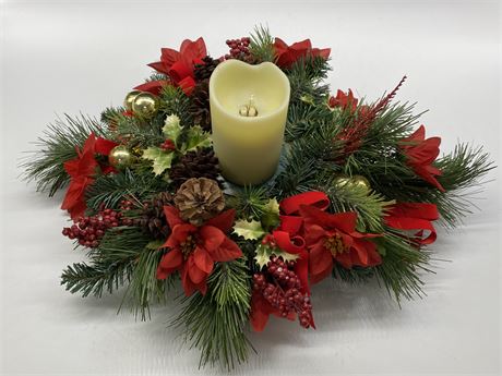 20” CHRISTMAS CENTER PIECE W/FLICKERING LED CANDLE