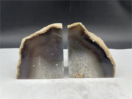 PAIR OF AGATE BOOK ENDS - 4”