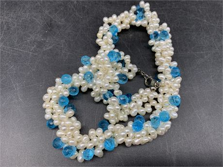 NECKLACE W/ PEARLS + BLUE CRYSTALS (925 CLASP)
