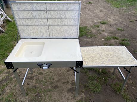VINTAGE PORTABLE CAMPING TABLE