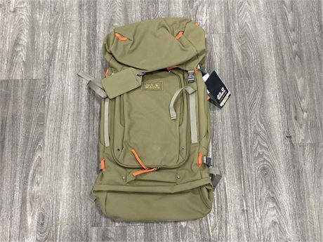 NEW JACK WOLFSKIN HOBO QUEEN 55 BACKPACK (HIGH RETAIL VALUE)