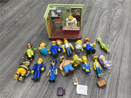 LOT OF 17 EARLY 2000’S SIMPSONS FIGURES AND CAFETERIA DIORAMA (WORKING)
