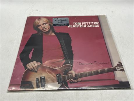 MASTERPHILE SERIES TOM PETTY & THE HEARTBREAKERS - DAMN THE TORPEDOS - EXCELLENT