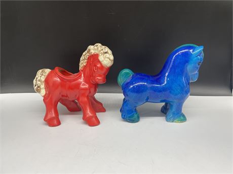 BLUE SIGNED ITALY HORSE & NUMBERED SHAWNEE RED HORSE PLANTER