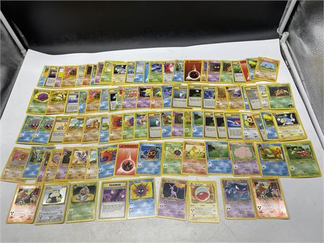 APPROX 90 1990’S POKÉMON CARDS