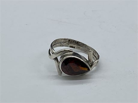 925 SILVER RING W/RUBY STONE - SIZE 8