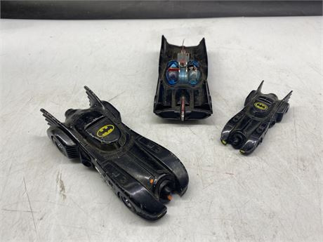 VINTAGE POLITOYS BATMOBILES FROM 1970 AND 1989 (LONGEST 6”)