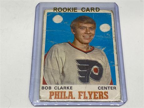 1970/71 OPC BOBBY CLARKE ROOKIE CARD (Creased)