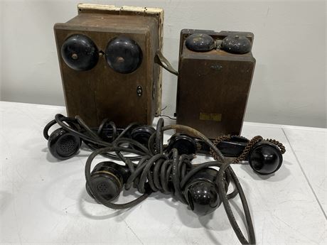 2 ANTIQUE NORTHERN ELECTRIC PHONE WALL MOUNTS & 3 LOOSE VINTAGE TELEPHONES