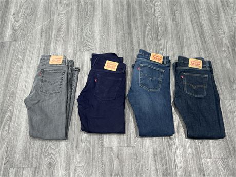 4 PAIRS OF MENS LEVIS JEANS - SPECS IN PHOTOS