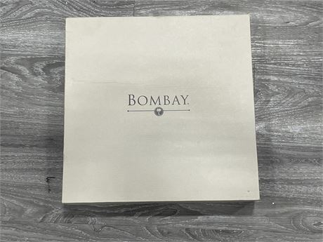 BOMBAY SOLITAIRE SET IN BOX