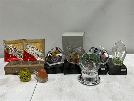 LOT OF GLASS HOME DECOR - PAPER WEIGHTS, SNOW GLOBE, ETC