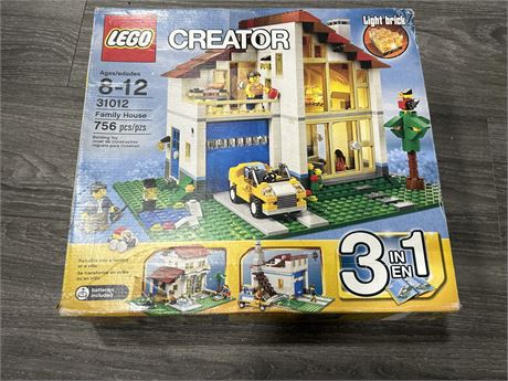 OPEN BOX LEGO CREATOR SET 31012