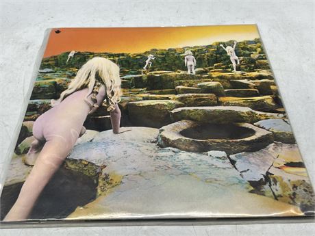 QUALITY RECORDS PRESS LED ZEPPELIN - HOUSES OF THE HOLY - NEAR MINT (NM)