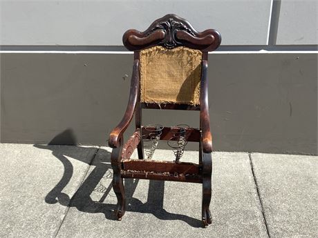 ANTIQUE LATE 1800s CARVED CLAW FOOT CHAIR