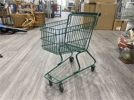 CHILDS METAL GROCERY CART