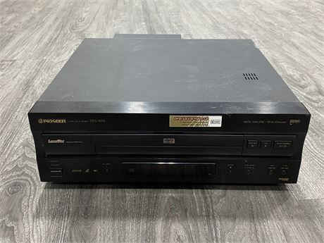 PIONEER DVL-909 LASERDISC / DVD PLAYER