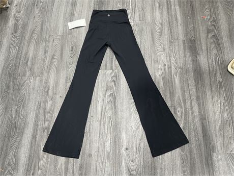 (NEW WITH TAGS) GROOVE SHR FLARE PANT SIZE 4